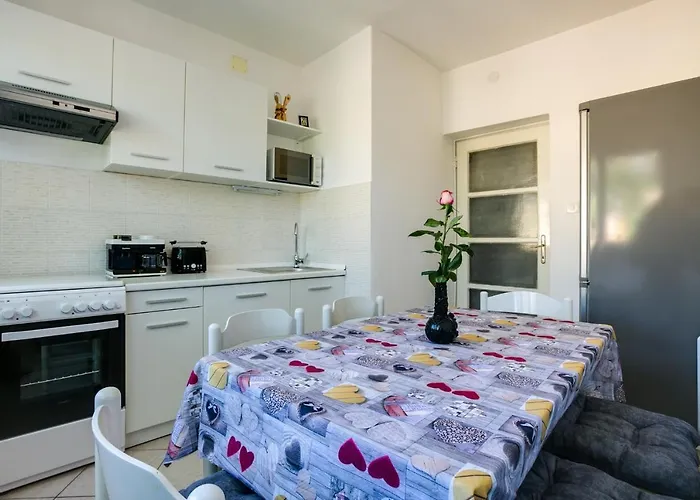 Apartament By The Sea - 13502