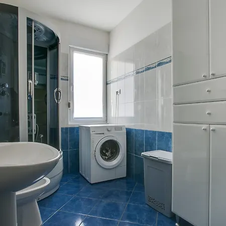 Apartment By The Sea - 13502 Pula