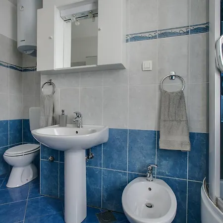 Apartment By The Sea - 13502 Pula